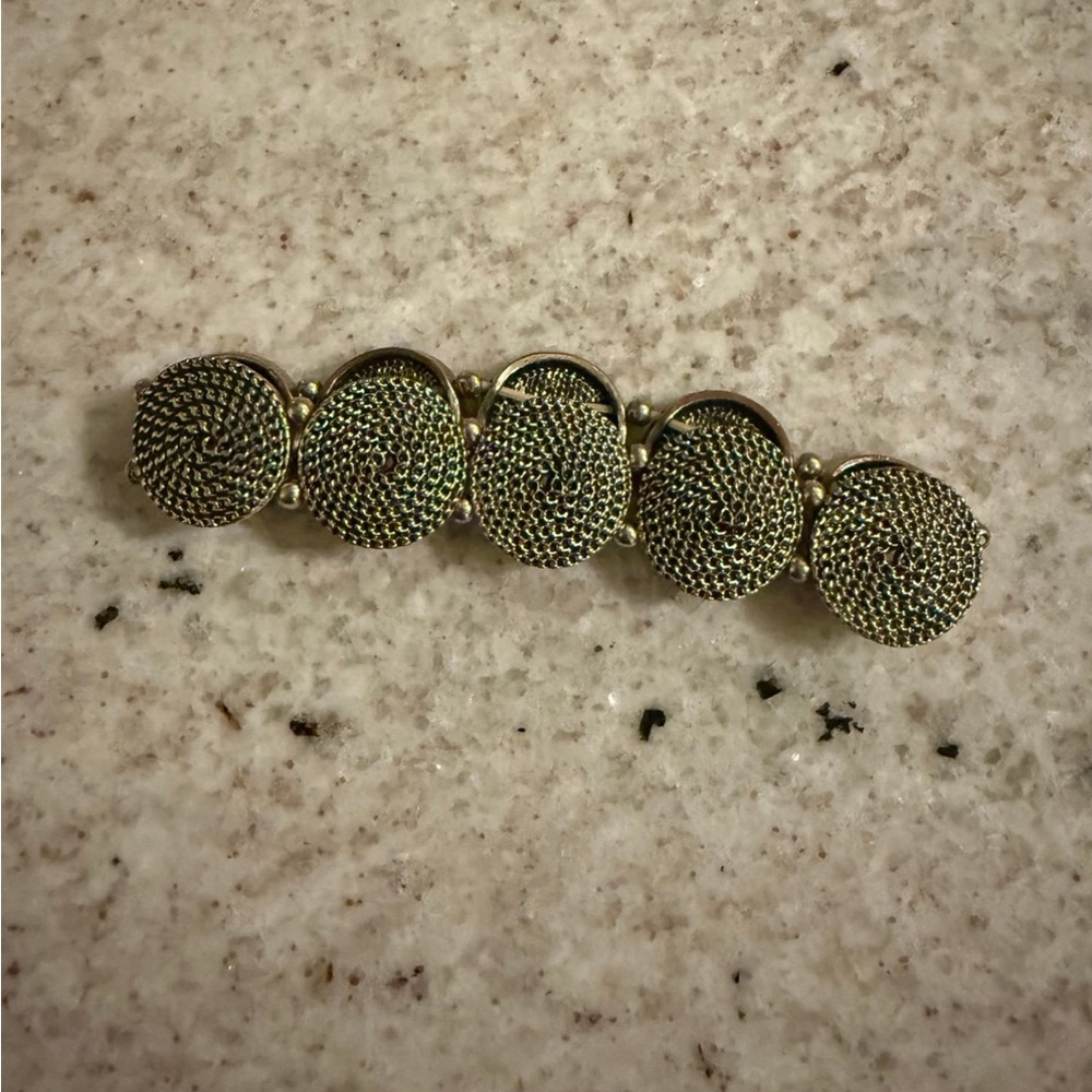 Gold and black colored circle design stretchy bracelet